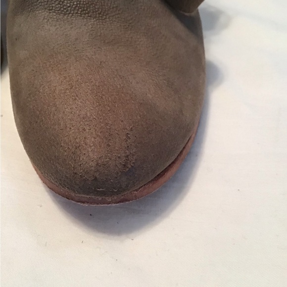 Free People taupe suede leather block heel ankle boot. EUC - Picture 3 of 7